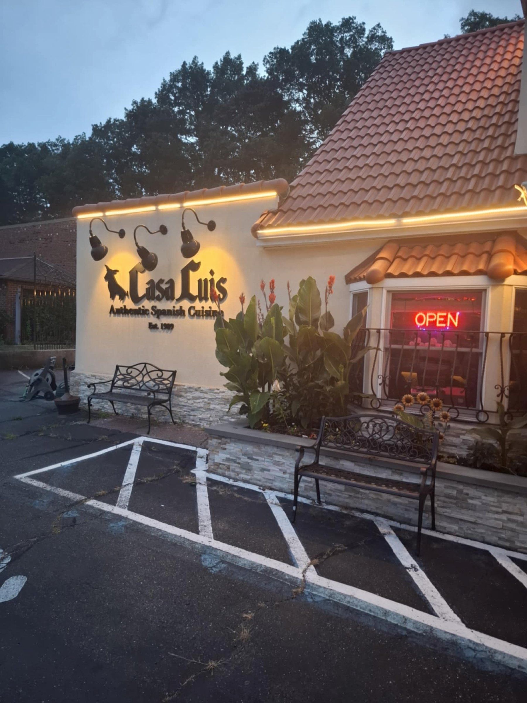 The front of Casa Luis on Jericho Turnpike at dusk